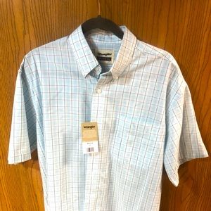 Wrangler Riata brand short sleeve Relaxed style shirt size LT large Tall